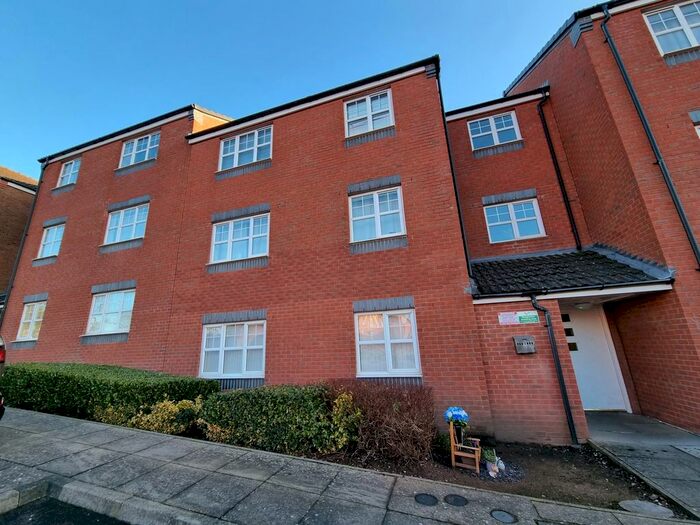 2 Bedroom Flat To Rent In Ash Drive, Northfield, Birmingham, B31