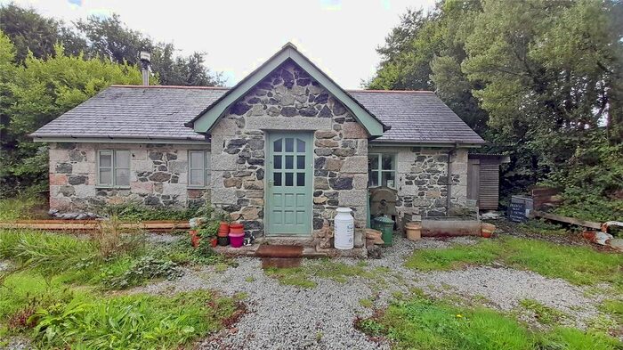 3 Bedroom Bungalow For Sale In Cury Cross Lanes, Helston, Cornwall, TR12