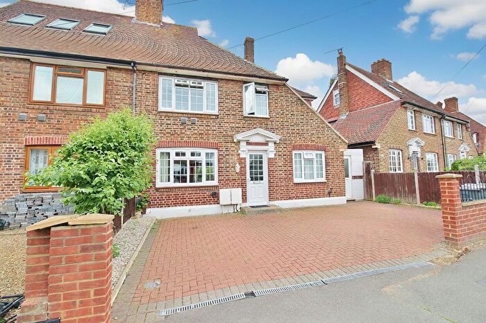 4 Bedroom Semi-Detached House For Sale In Worton Road, Isleworth, TW7