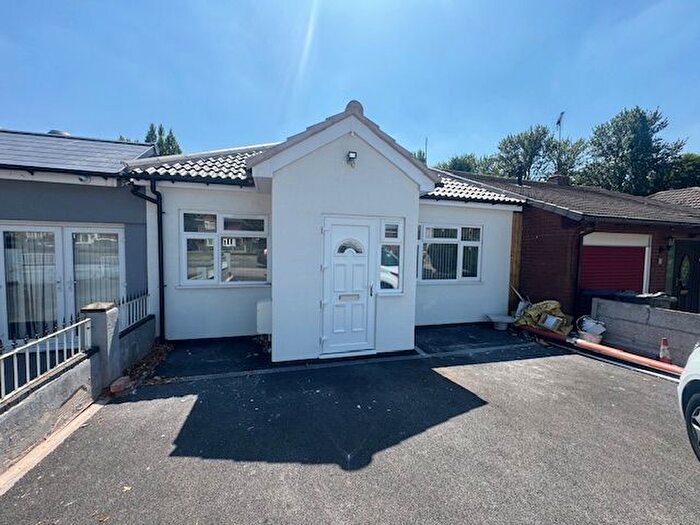 3 Bedroom Semi-Detached Bungalow To Rent In College Road, Perry Barr, Birmingham, B44