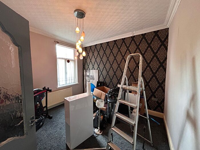 4 Bedroom Terraced House To Rent In Waterloo Road, Smethwick, B66