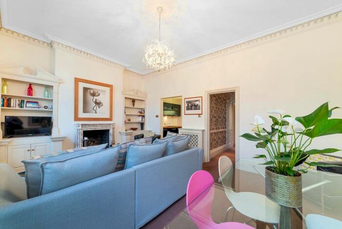 2 Bedroom Flat To Rent In Albany Street, Regent's Park, London, NW1
