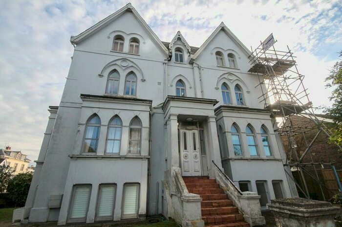 1 Bedroom Flat To Rent In Rowlands Road, Worthing, West Sussex, BN11