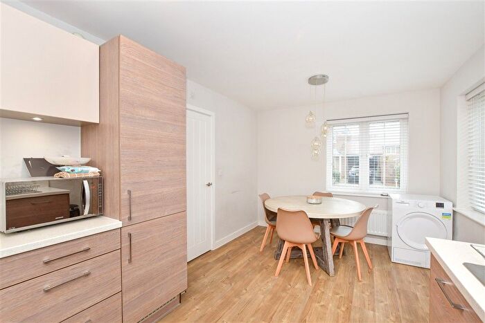 3 Bedroom Semi-detached House For Sale In Augustine Drive, Finberry, Ashford, Kent, TN25