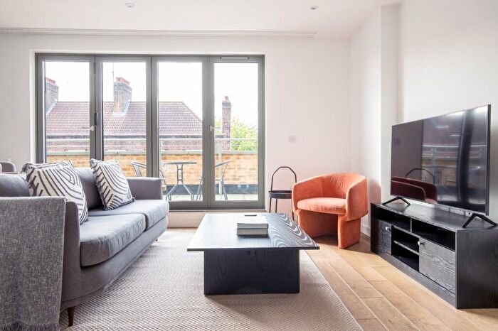 2 Bedroom Apartment To Rent In Sancroft Street, London, SE11