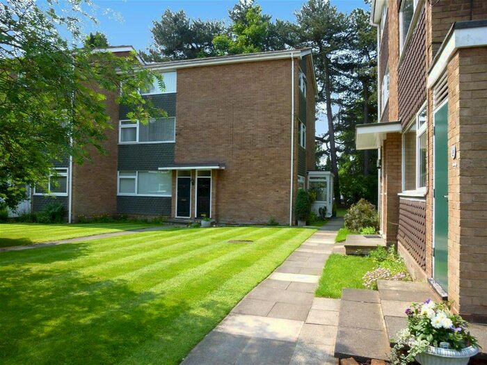 2 Bedroom Maisonette To Rent In Links View, Streetly, Sutton Coldfield, B74