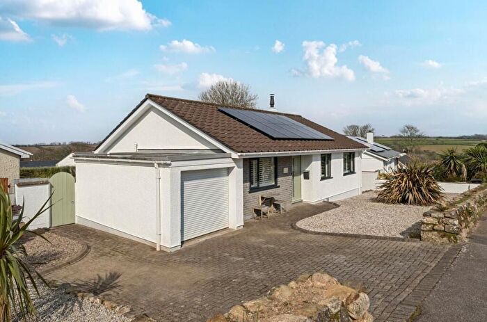3 Bedroom Detached Bungalow For Sale In Godolphin Cross, Modernised Detached Bungalow, TR13