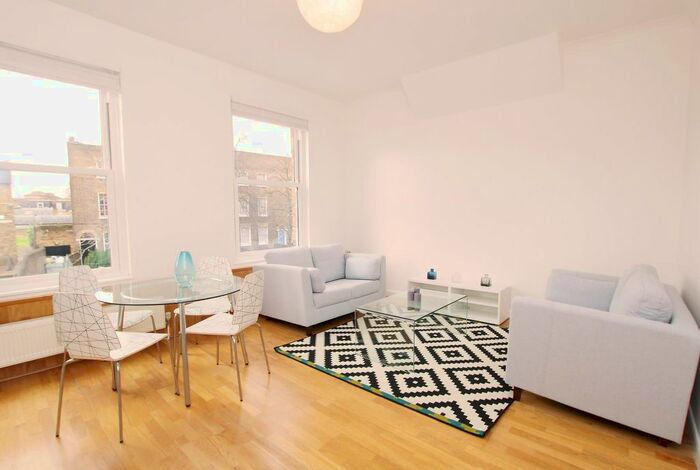 2 Bedroom Flat To Rent In South Lambeth Road, London, SW8
