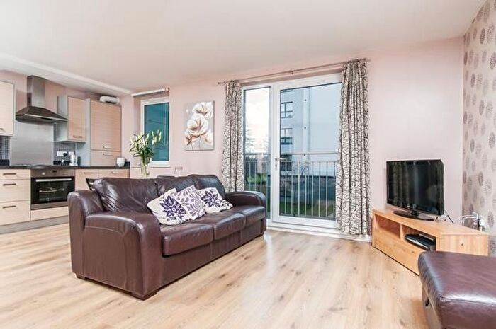 2 Bedroom Flat To Rent In Lochend Park View, Edinburgh, EH7