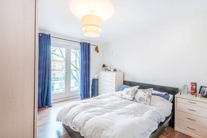 2 Bedroom Flat To Rent In St Pauls Road, Canonbury, London, N1