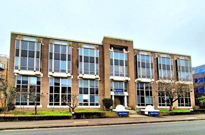 1 Bedroom Flat To Rent In London Road, Bracknell, Berkshire, RG12