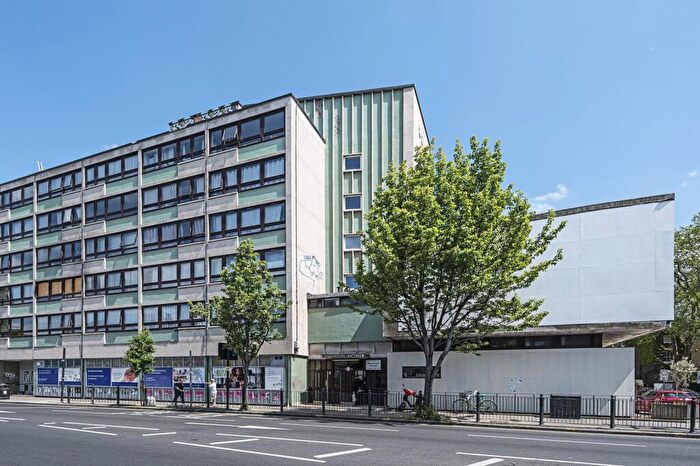 2 Bedroom Flat For Sale In Mayfield House, Cambridge Heath Road, Bethnal Green, London, E2