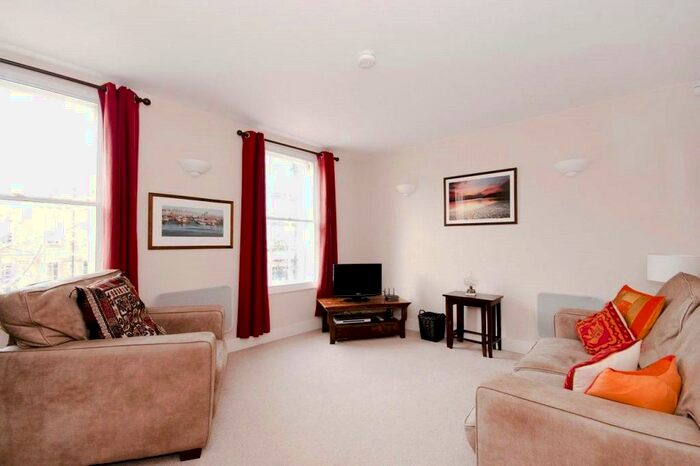 2 Bedroom Flat To Rent In St John Street, Angel, London, EC1V