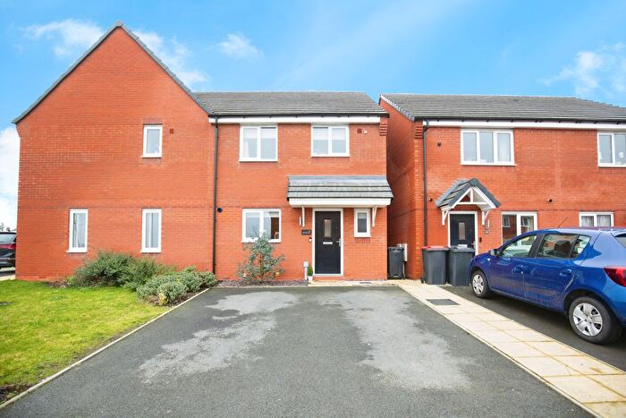 3 Bedroom Semi Detached House For Sale In Rocheford Way, Grendon, CV9