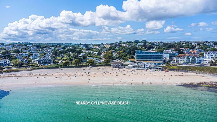 1 Bedroom Flat For Sale In Emslie Road, Carnes Court Emslie Road, TR11