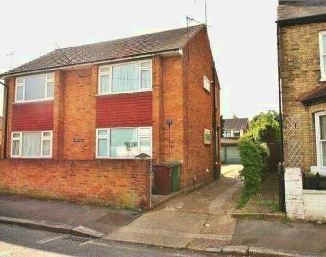 1 Bedroom Flat To Rent In Hudson House, Rectory Road, Stanford-Le-Hope, SS17