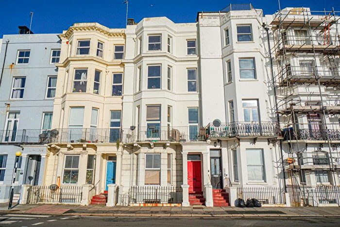 2 Bedroom Flat For Sale In Marina, St. Leonards-On-Sea, TN38