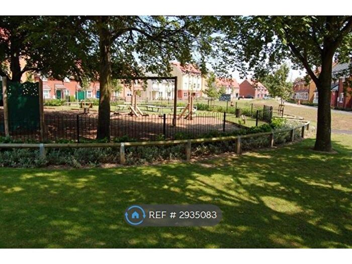 3 Bedroom Semi-Detached House To Rent In Farmers Row, Cambridge, CB21