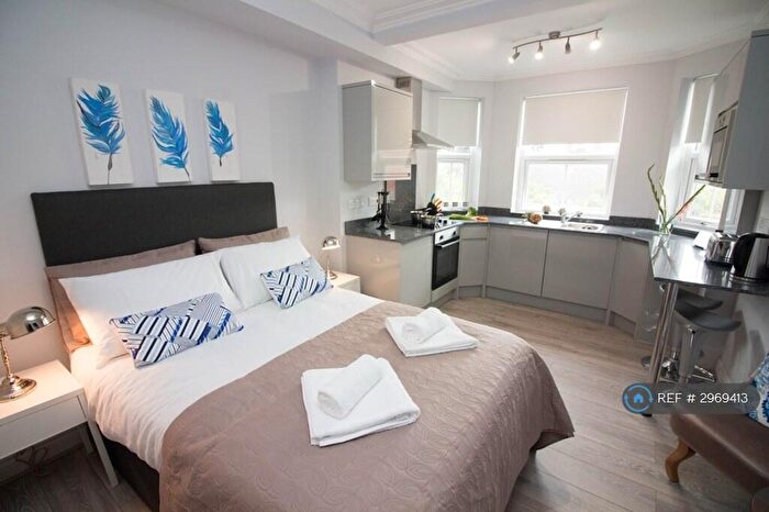 Studio To Rent In Helena House, Reading, RG1