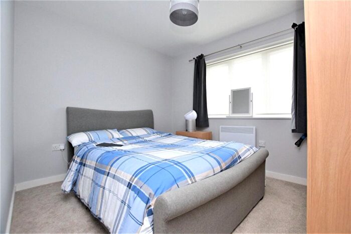 2 Bedroom Apartment To Rent In Town End Court, South End Grove, Leeds, West Yorkshire, LS13
