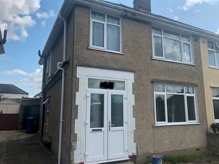 3 Bedroom Semi-Detached House To Rent In Glebelands, Hmo Ready Sharers, OX3