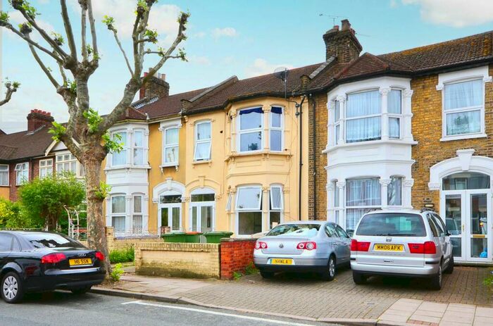 Studio To Rent In Terrace Road, Plaistow, London, E13