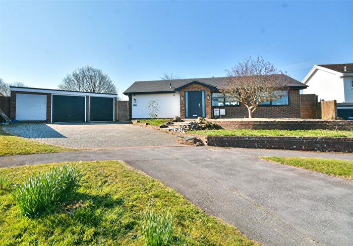 4 Bedroom Bungalow For Sale In Glebelands, Pulborough, West Sussex, RH20