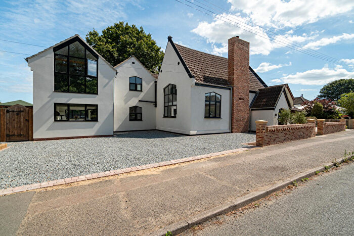 5 Bedroom Detached House For Sale In Lowestoft Road, Great Yarmouth, NR31