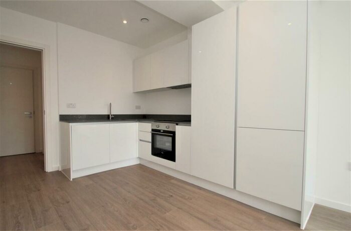 Studio To Rent In Selden Hill, Hemel Hempstead, HP2