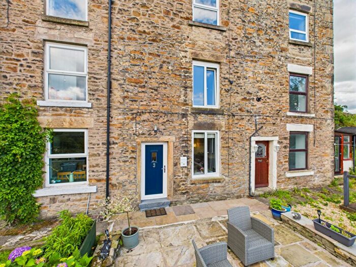 1 Bedroom Terraced House For Sale In Ravens Leach, Birch Vale, SK22