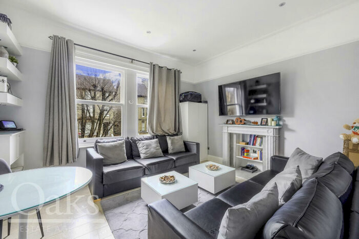 1 Bedroom Apartment For Sale In Canning Road, Addiscombe, CR0