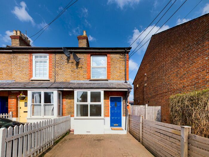 3 Bedroom End Of Terrace House To Rent In Cores End Road, Bourne End, SL8