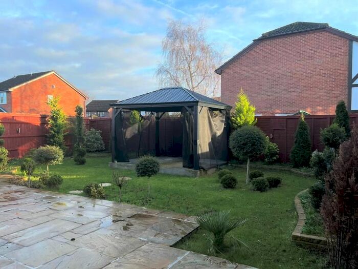 4 Bedroom Detached House To Rent In Ambleside Way, Egham, TW20