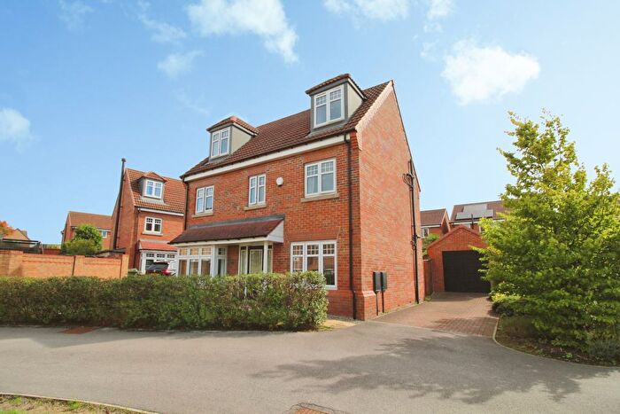 4 Bedroom Detached House For Sale In Rosewood Drive, Dewsbury, WF12