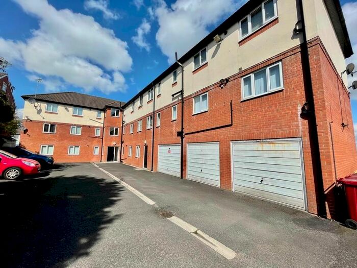 2 Bedroom Flat To Rent In Kaymar Court, Chorley Old Road, Bolton., BL1