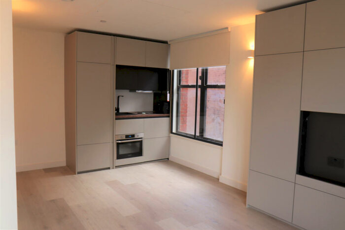 Flat To Rent In George Street, LU1