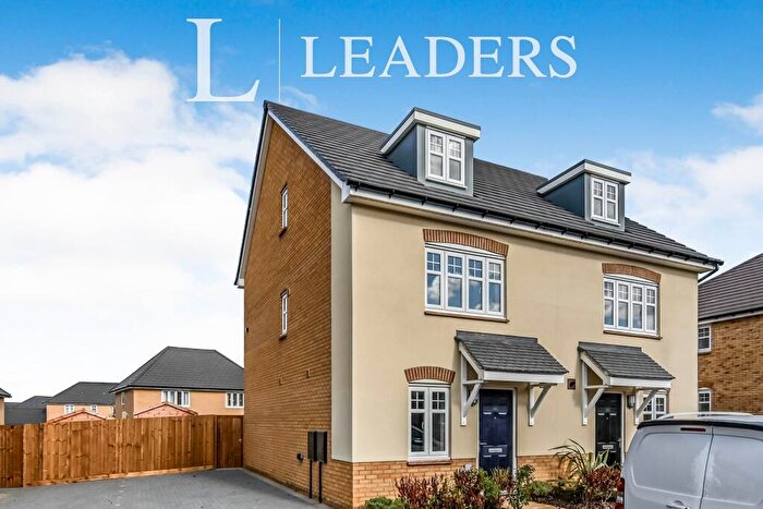3 Bedroom Town House To Rent In Southern Cross, Bedford, MK42