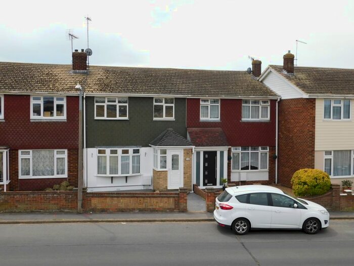 3 Bedroom Terraced House To Rent In Smallgains Avenue, Canvey Island, SS8