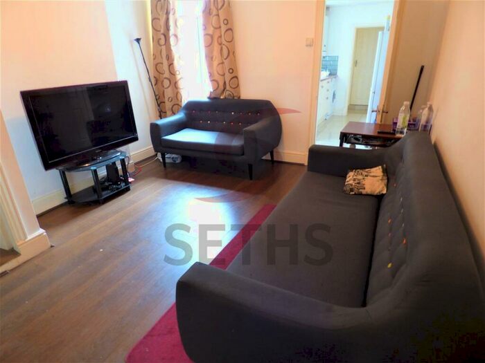 4 Bedroom Terraced House To Rent In Western Road, Leicester, LE3