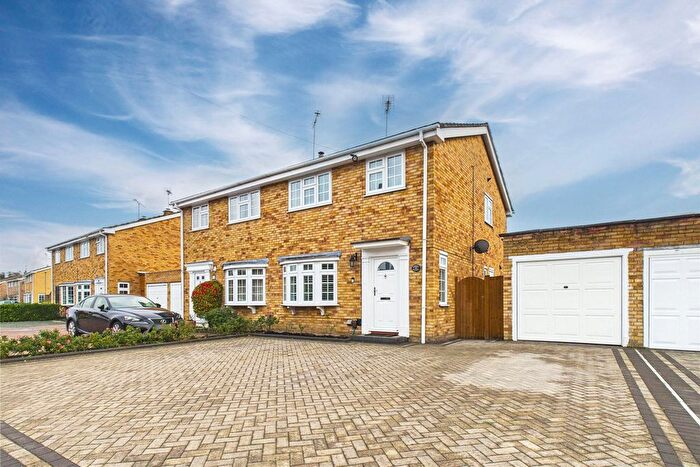 3 Bedroom Semi Detached House To Rent In Woburn Avenue, Farnborough, Hampshire, GU14