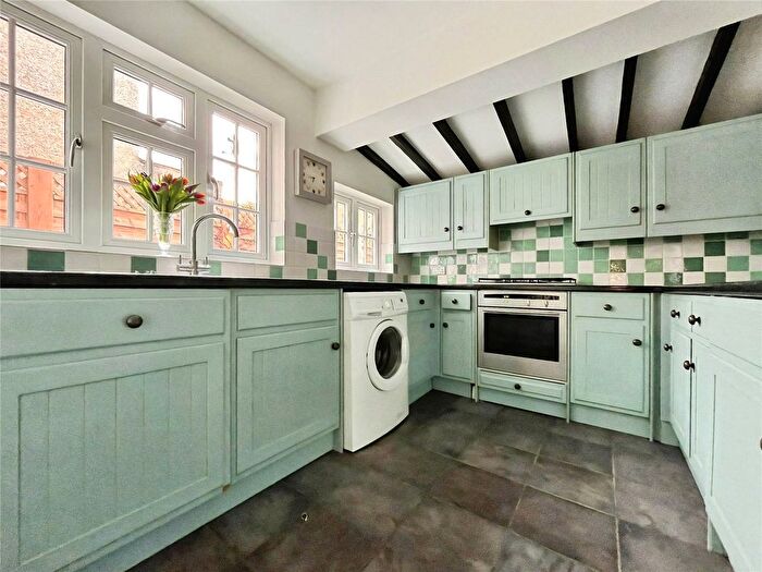2 Bedroom Semi Detached House To Rent In Warwick Road, Twickenham, TW2