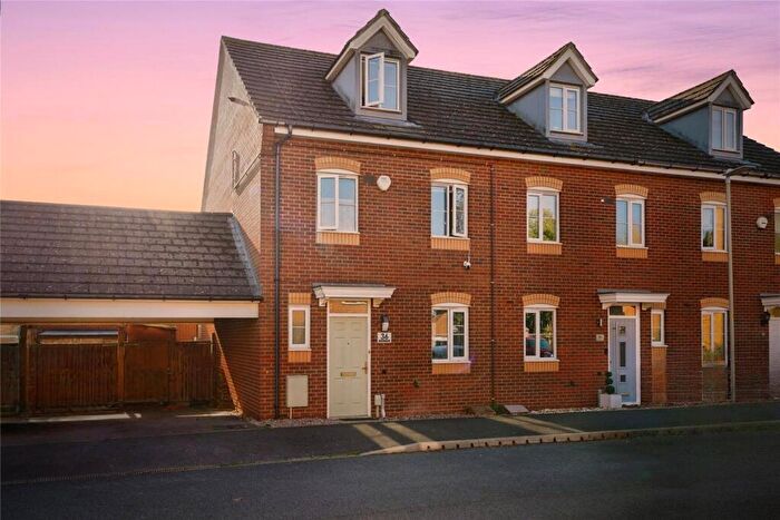 4 Bedroom End Of Terrace House For Sale In Youngs Orchard, Abbeymead, Gloucester, Gloucestershire, GL4
