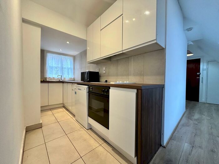 1 Bedroom Flat To Rent In Kidderpore Avenue, Hampstead, NW3