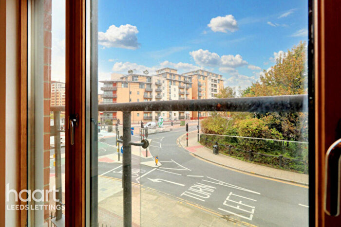 2 Bedroom Flat To Rent In Magellan House Armouries Way, Leeds, LS10