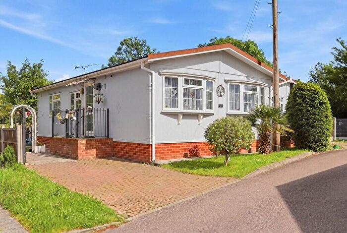 2 Bedroom Park Home For Sale In Abridge Park, London Road, RM4