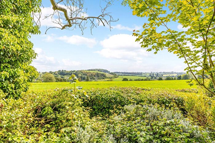 4 Bedroom Detached House For Sale In Curtis Road, Alton, GU34