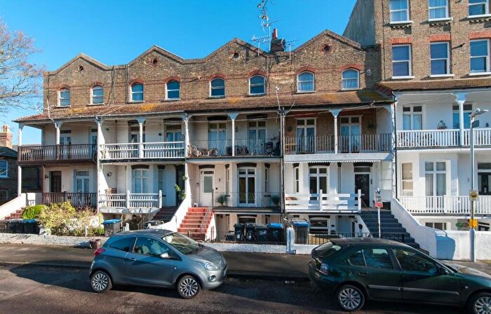 1 Bedroom Flat To Rent In Adrian Square, Westgate-On-Sea, Kent, CT8