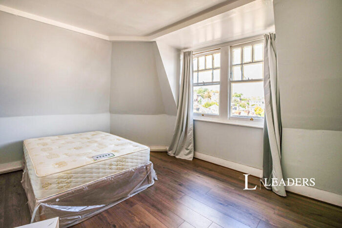 1 Bedroom House To Rent In London Road, London, SE23