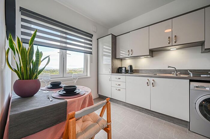 2 Bedroom Flat For Sale In Countess Park, Slackbuie, IV2
