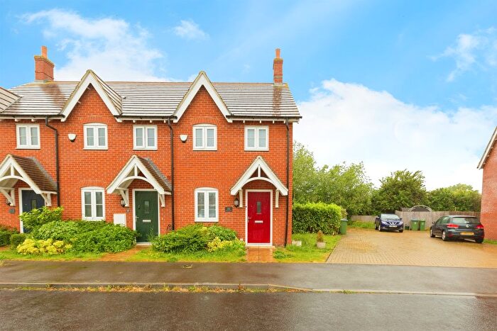 2 Bedroom End Of Terrace House For Sale In Rushington Meadow, Weston Turville, Aylesbury, HP22
